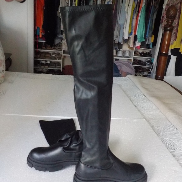 NEW Cape Robbin Tall Leather Boots - Picture 3 of 9